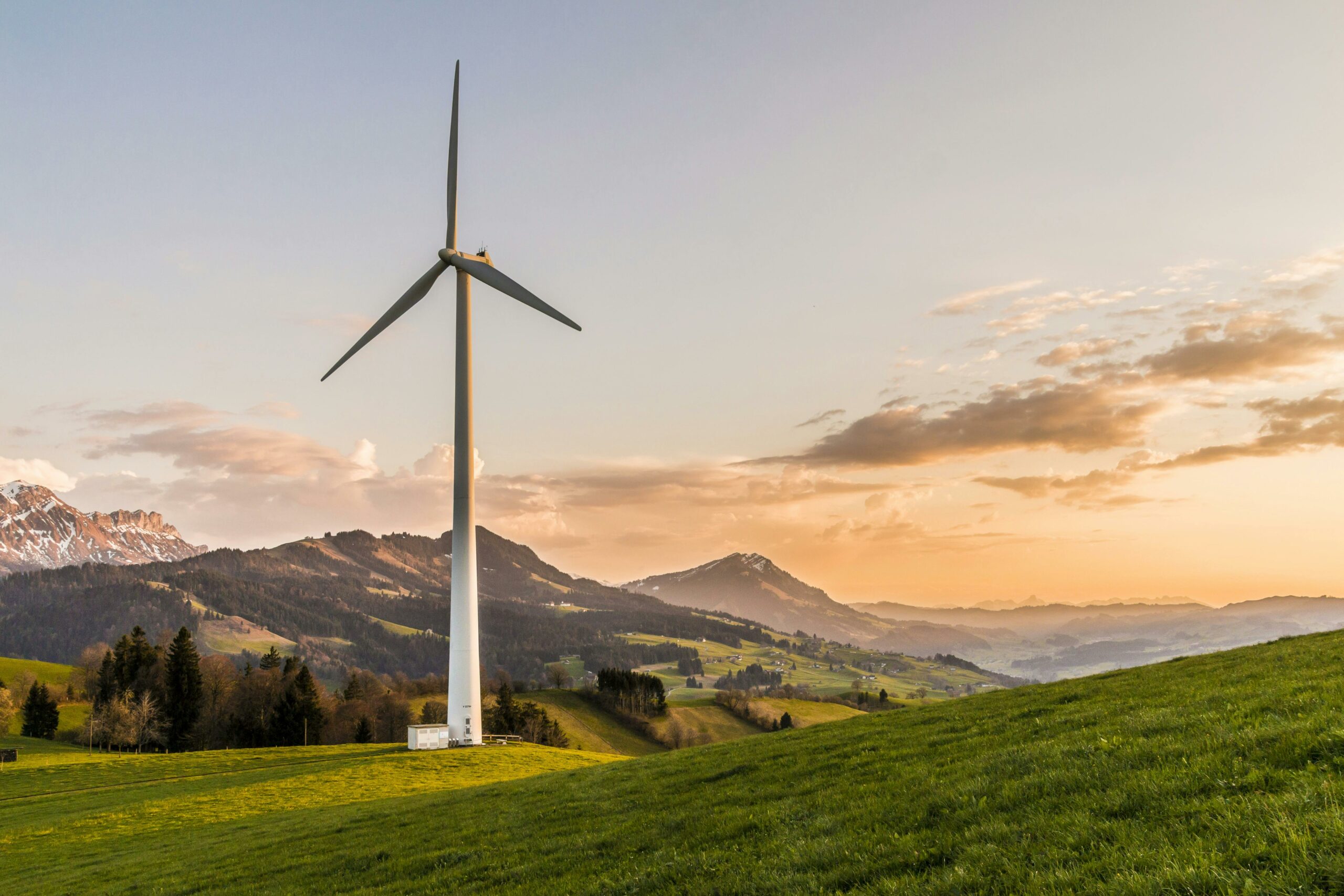 Une catastrophe industrielle en marche: General Electric abandonne ses sites en Pays de la Loire: Karine Daniel, sénatrice de Loire-Atlantique, Christophe Clergeau, député européen, appellent à un plan de soutien urgent et somment le gouvernement de tenir leurs engagements !